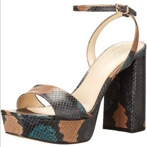 VINCE CAMUTO HEEL